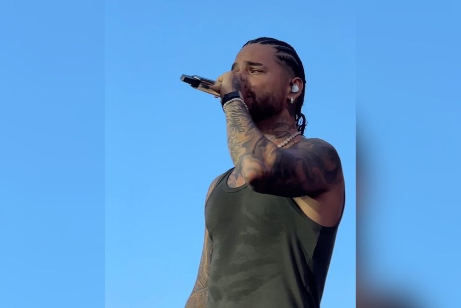 Maluma siguió cantando a pesar de que lo obligaron a parar su show: así reaccionó