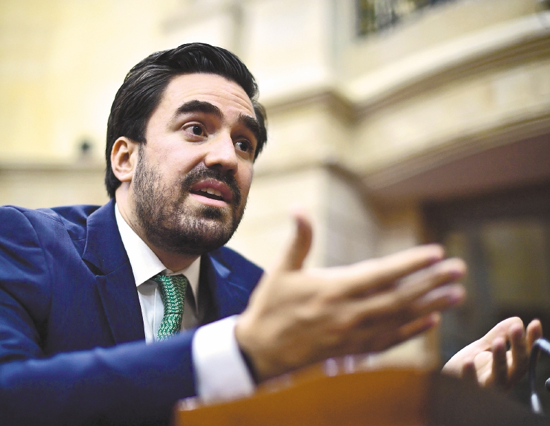 Aprueban en sexto debate el proyecto que reduce las vacaciones a los congresistas