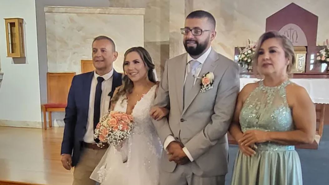 Imagen del matrimonio compartida por la familia.