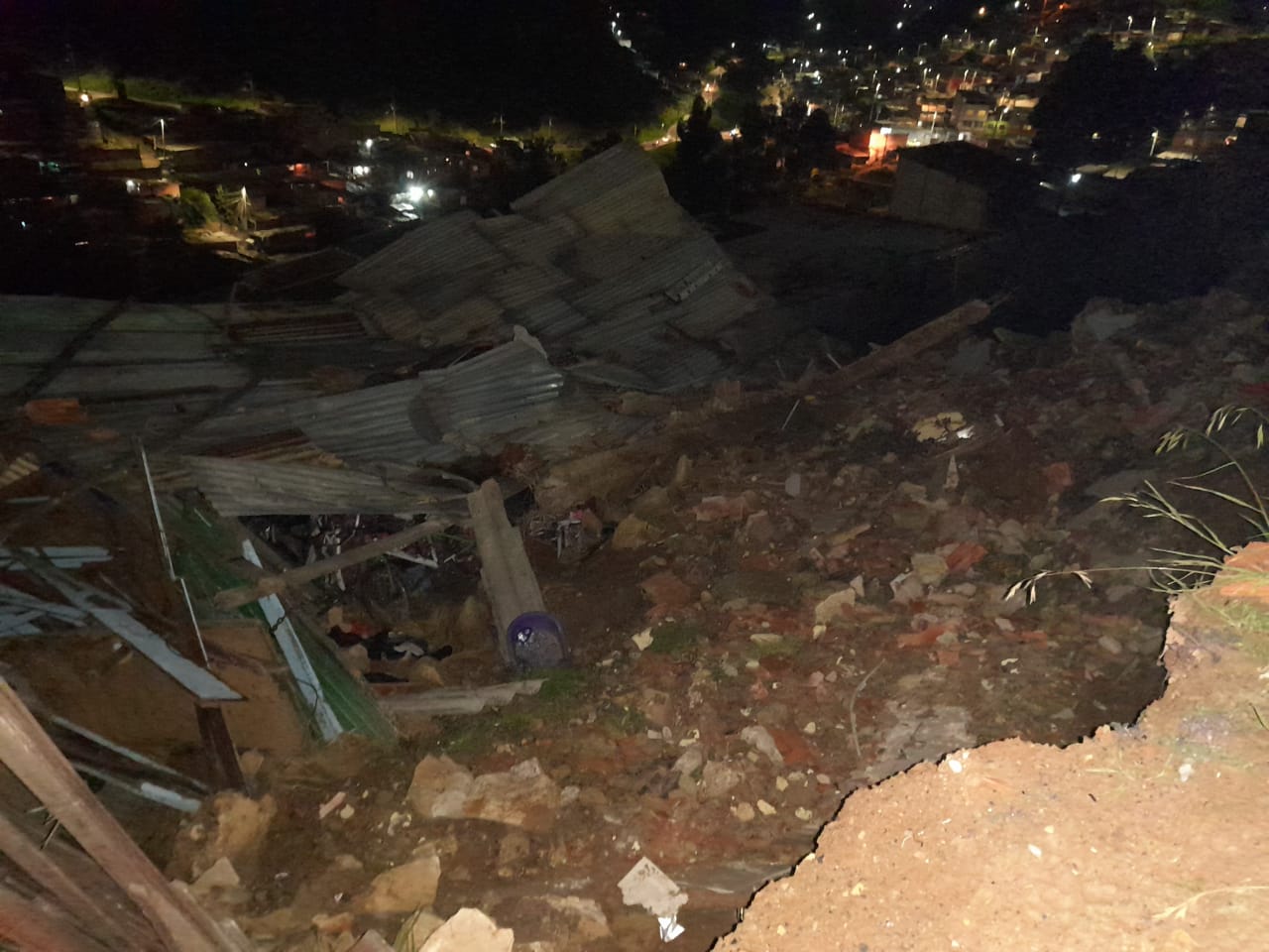 El problema de urbanización detrás de las tragedias por deslizamientos en Bogotá