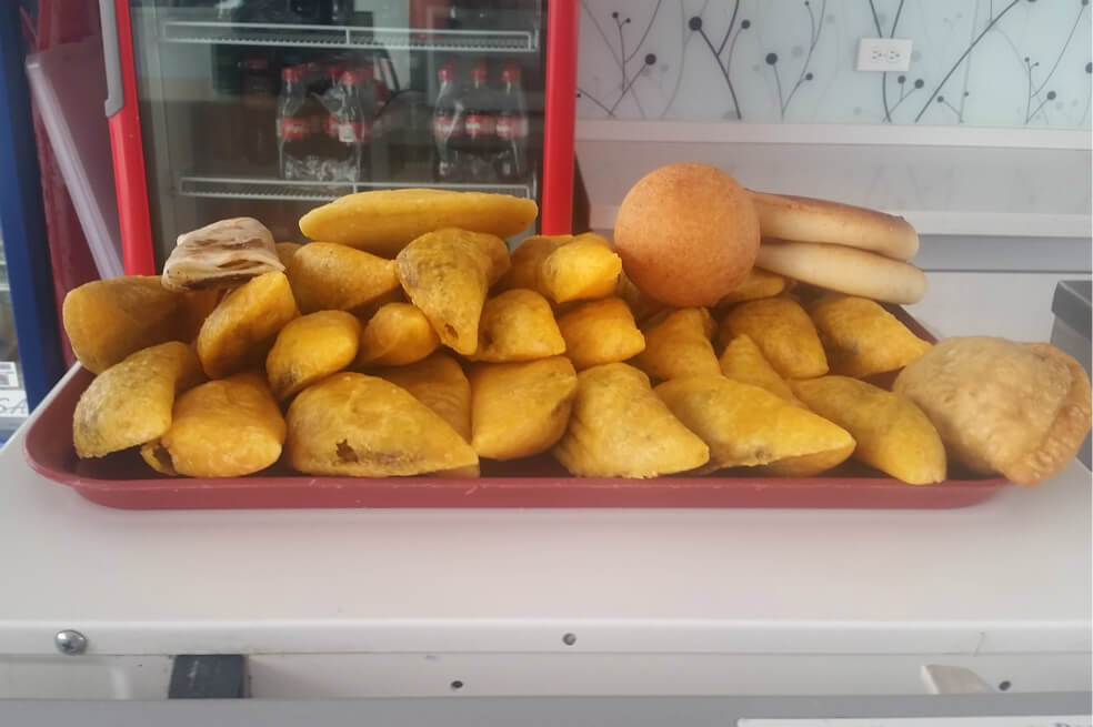 Aprobado en segundo debate “ley empanada” para formalizar las ventas ambulantes