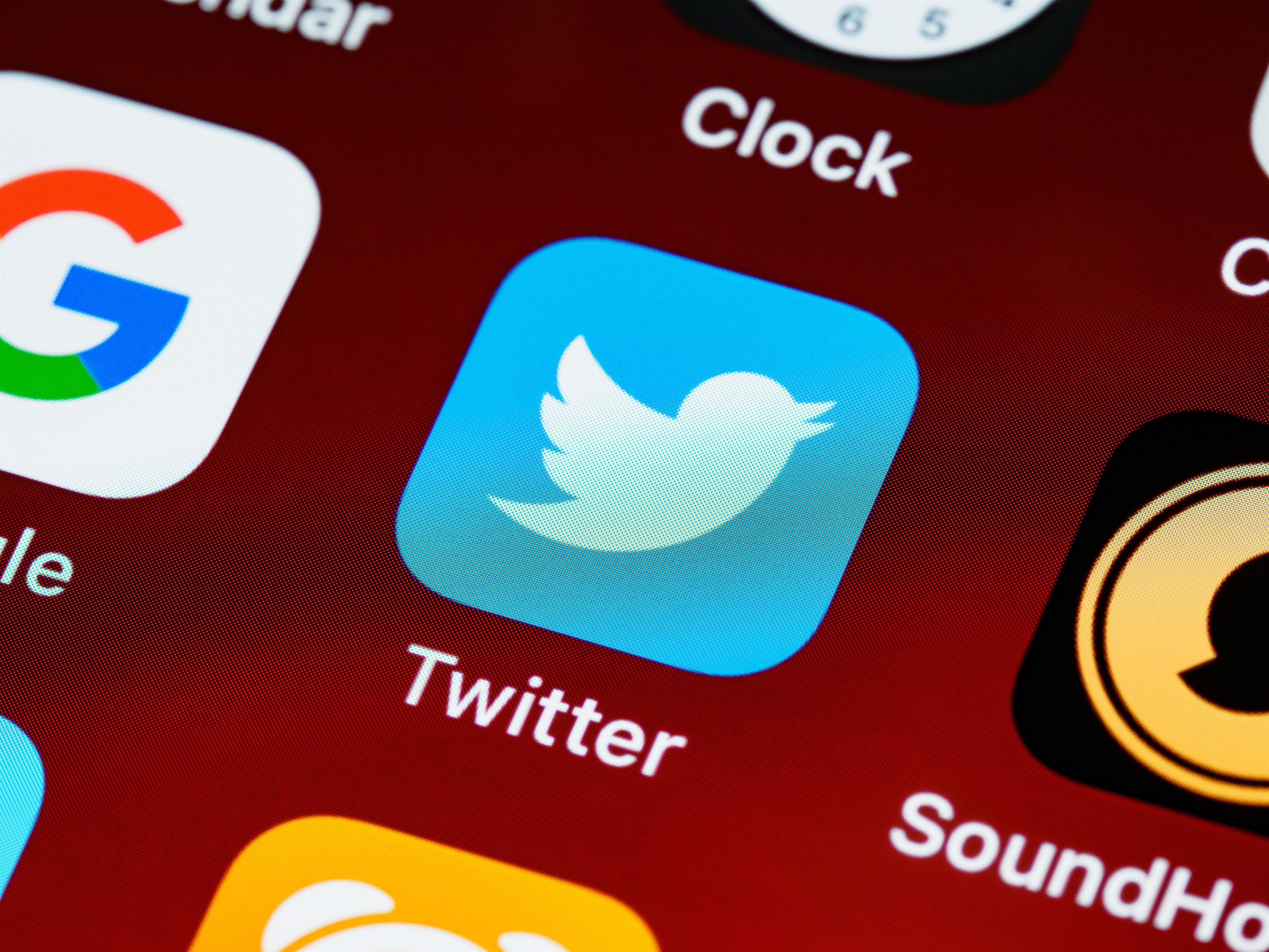 La palomita azul de verificación de Twitter podrá comprarse a US$8 el mes