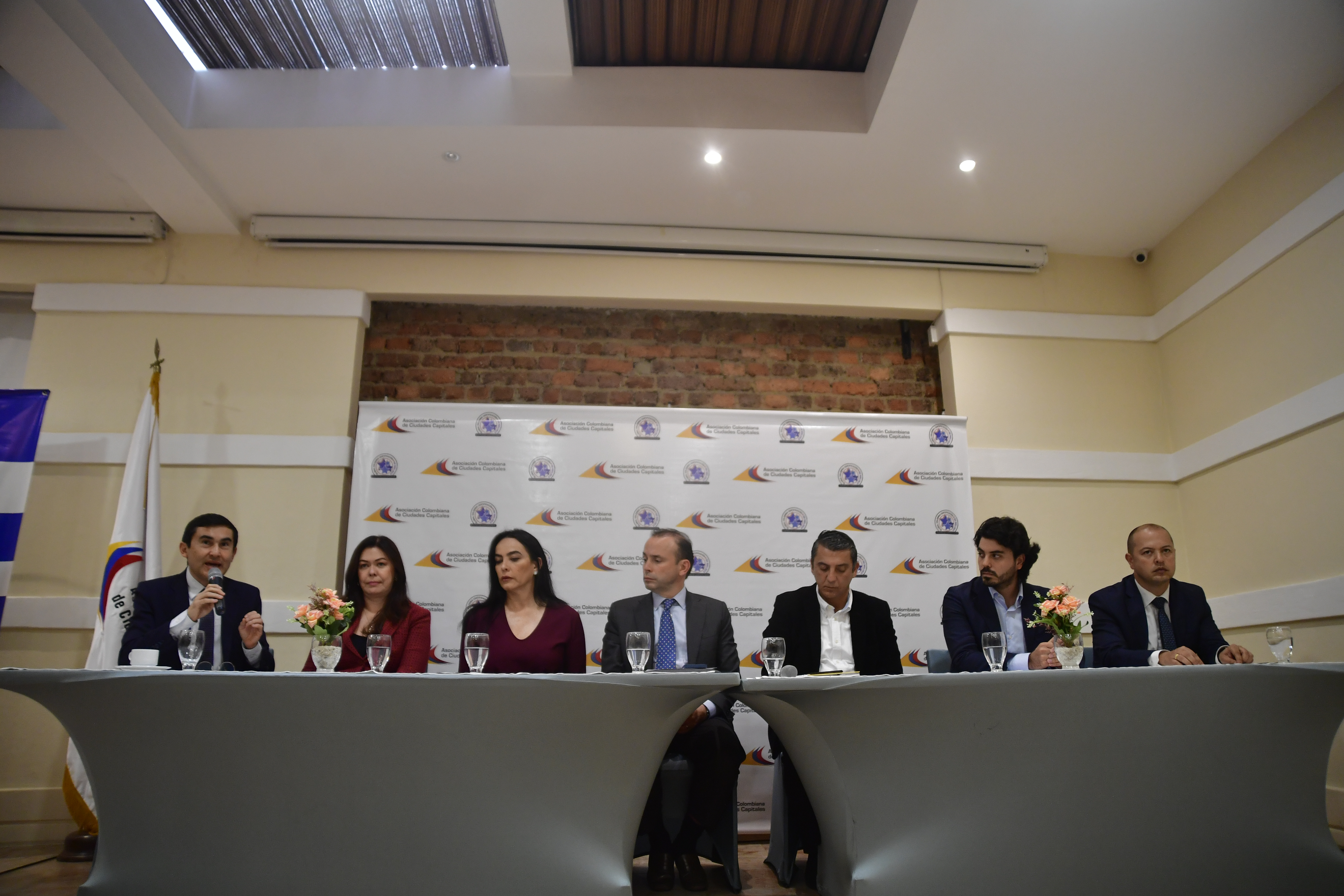 Se agita el sonajero por la jefatura de Asocapitales: estos son los movimientos
