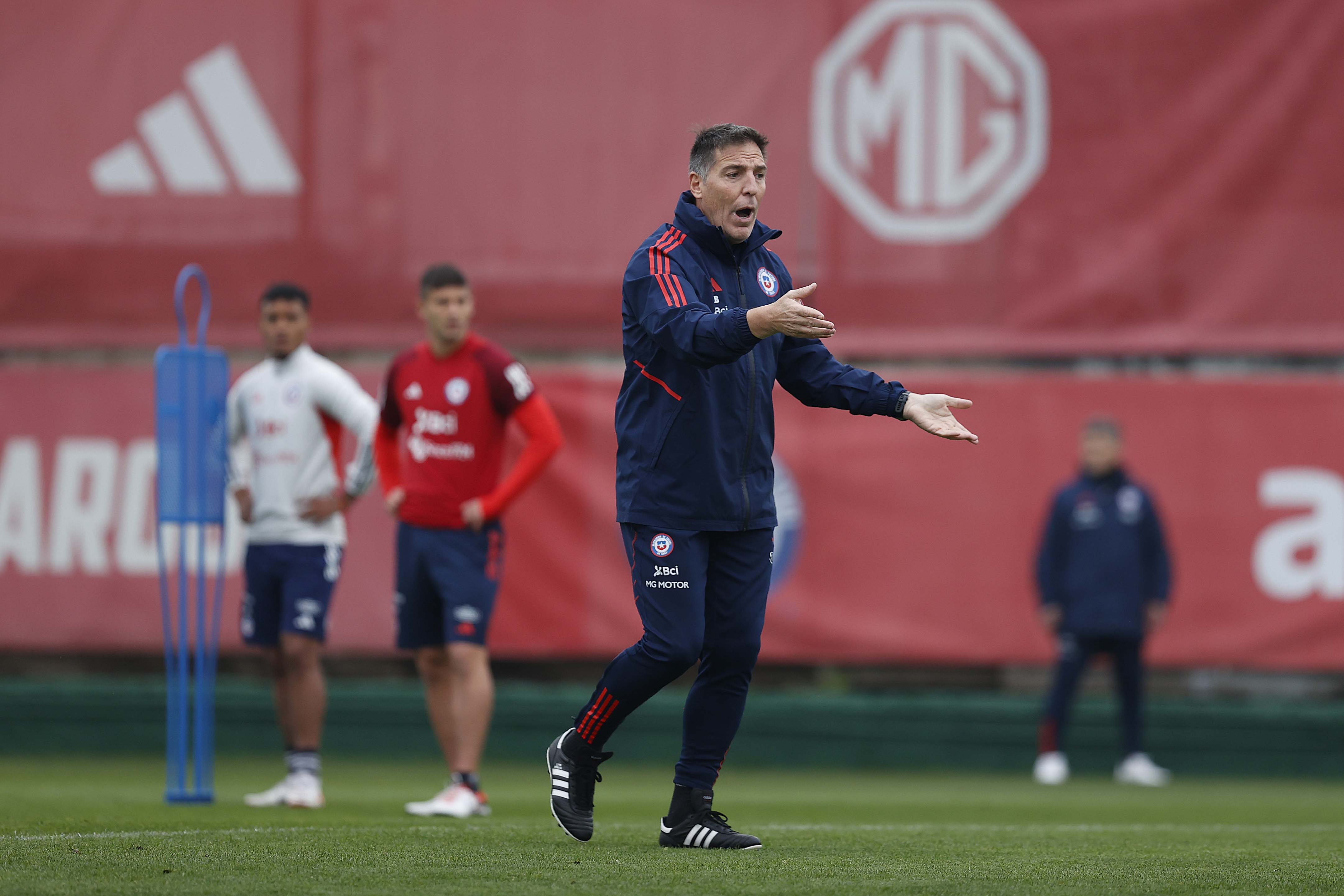 “No vamos a dejar que Colombia juegue”: Eduardo Berizzo, entrenador de Chile
