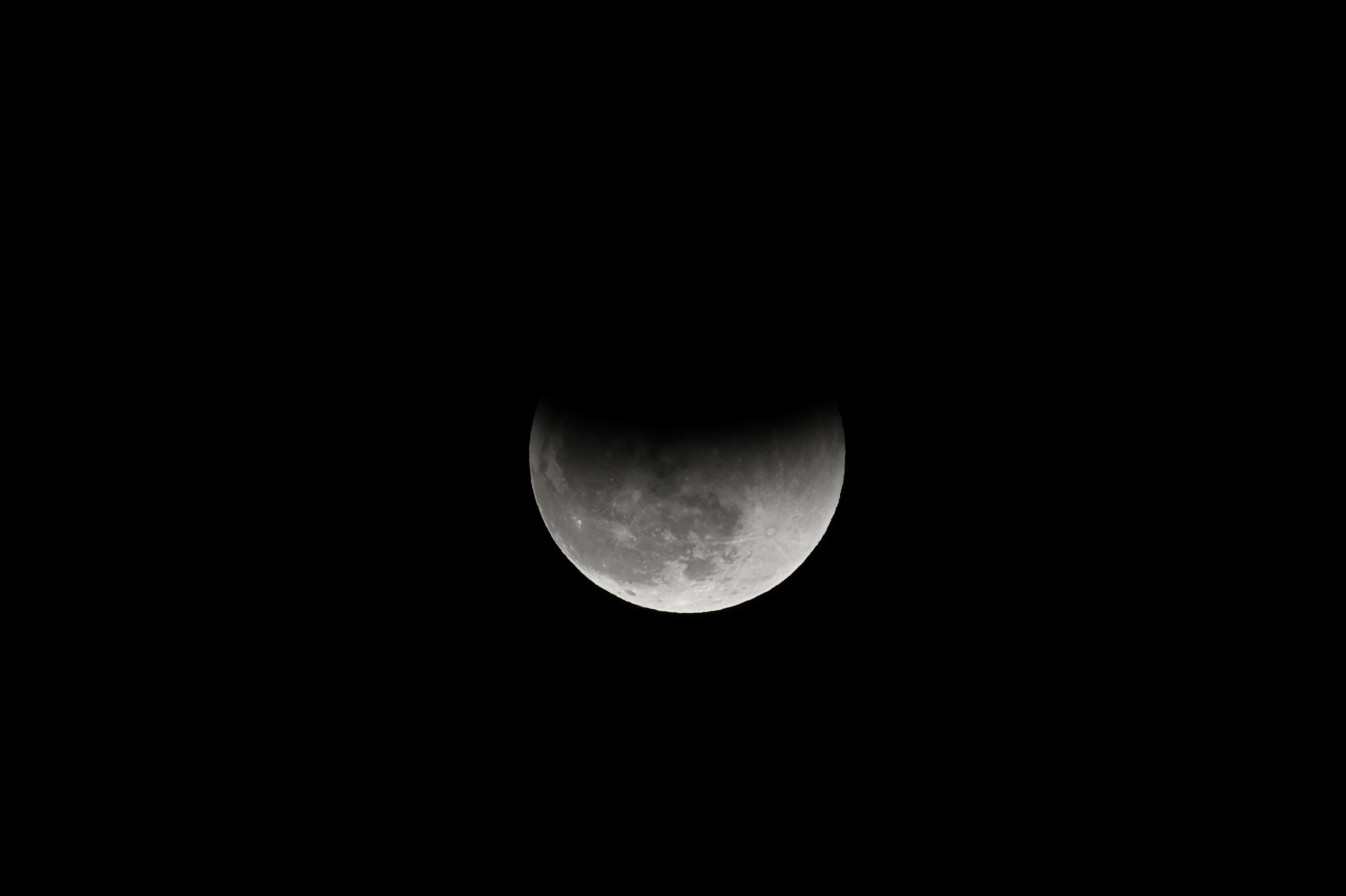 Eclipse lunar de mayo: ¿a qué signos zodiacales afectará más?