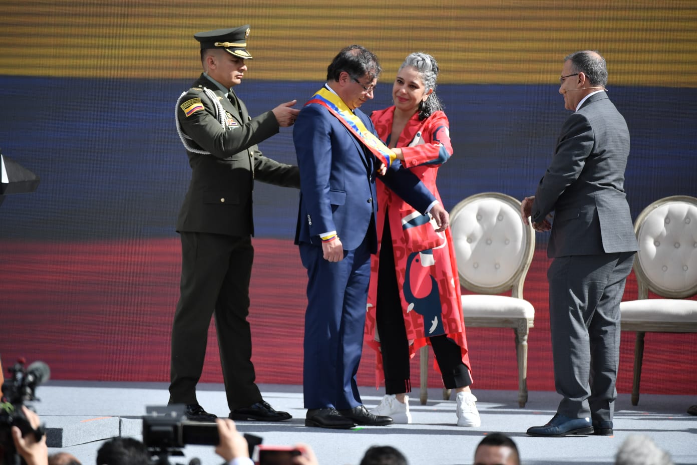 Imposición de la banda presidencial a Gustavo Petro