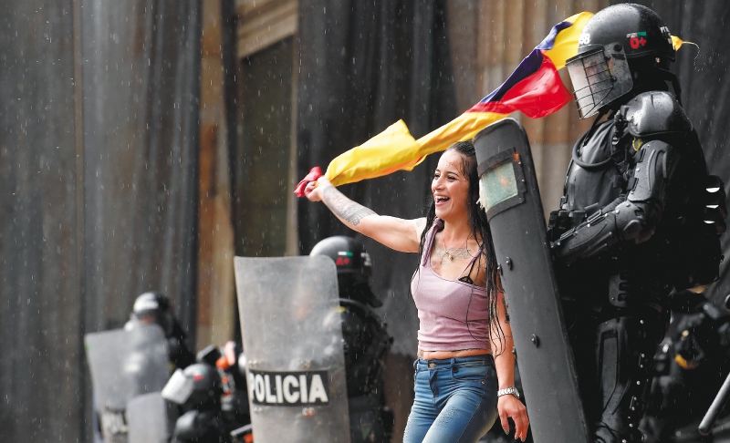 Hablemos sobre estos días difíciles en Colombia; es por nuestra salud mental