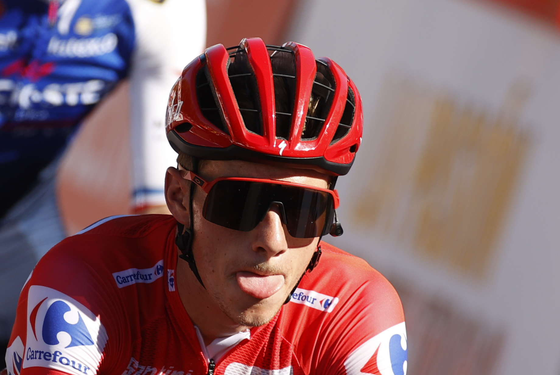 Polémica en la Vuelta a España por el pinchazo de Evenepoel: así quedó la general