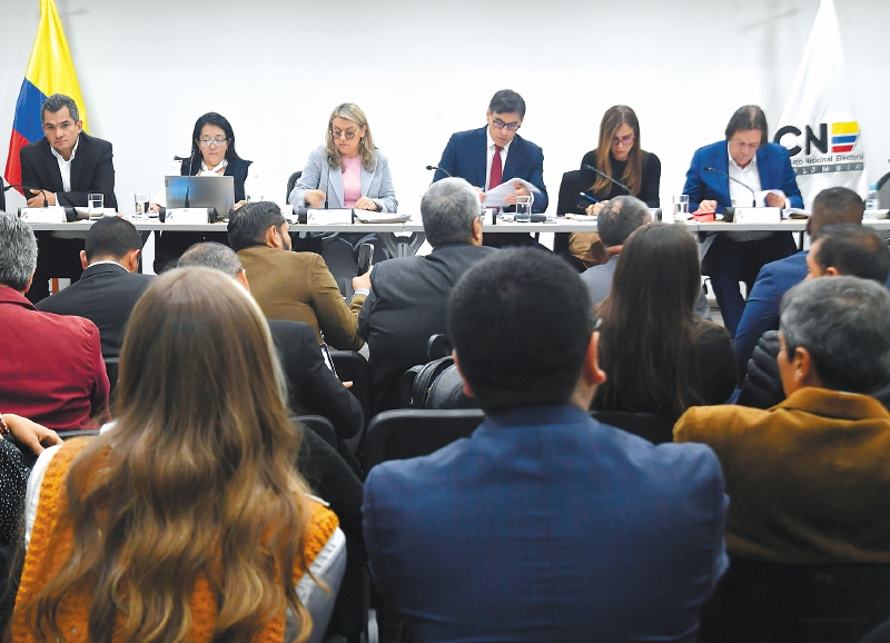 Congreso ratificó la fecha para elegir a reemplazo de César Lorduy en el CNE