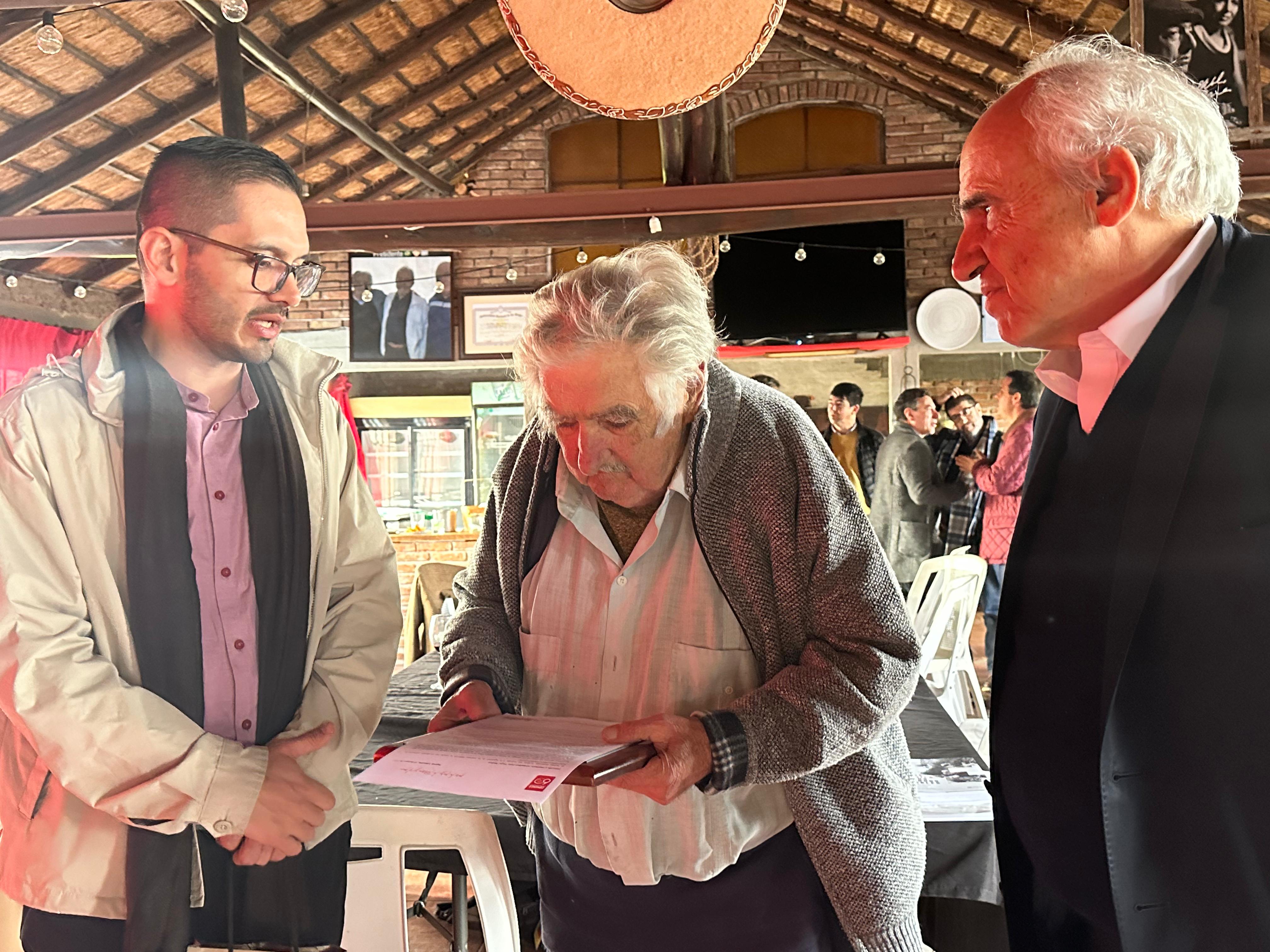 Partido Comunes pide apoyo a ‘Pepe’ Mujica para destrabar implementación del Acuerdo de Paz