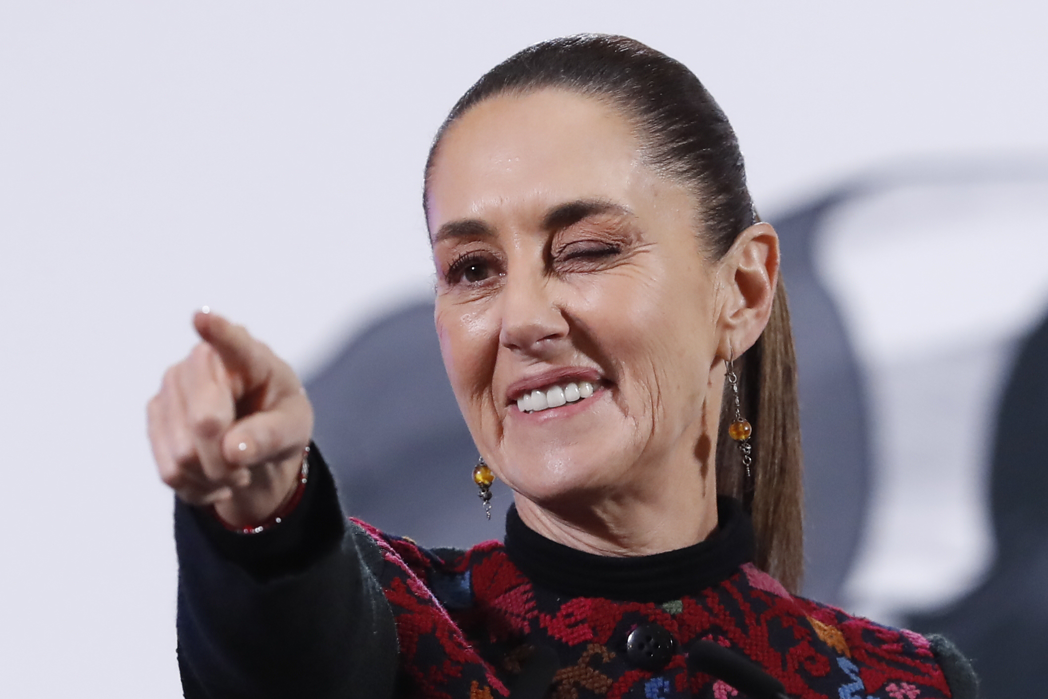 Aranceles contra México, en pausa tras llamada entre Sheinbaum y Trump
