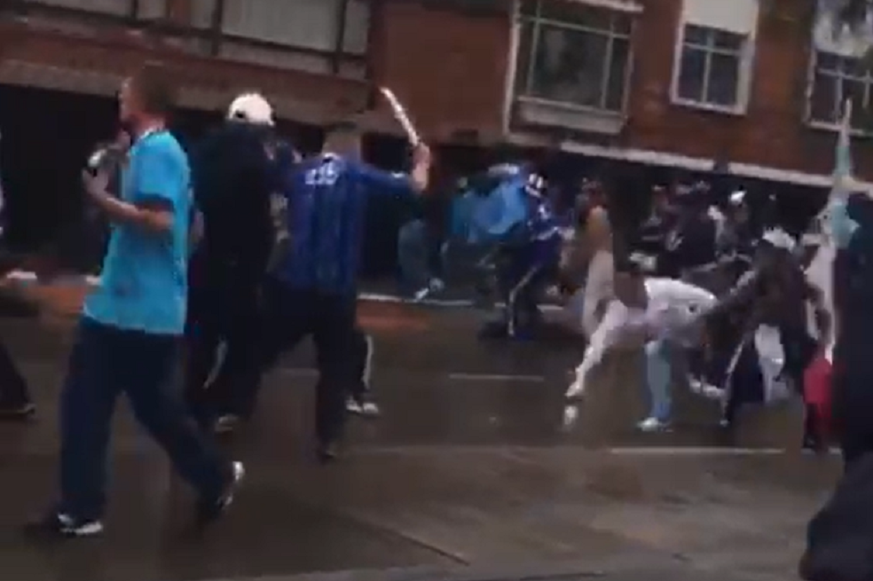 Enfrentamientos entre hinchas dejaron un muerto y tres heridos en Bogotá