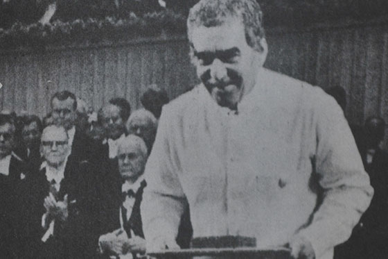 El por qué del Nobel, cita de lo milagroso y lo real