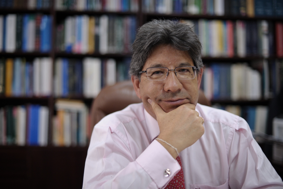 El magistrado Alejandro Linares termina su periodo en la Corte Constitucional