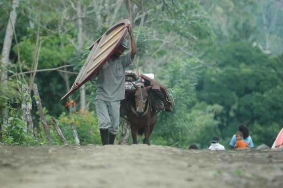 Familia de Cundinamarca víctima de desplazamiento recuperó sus tierras