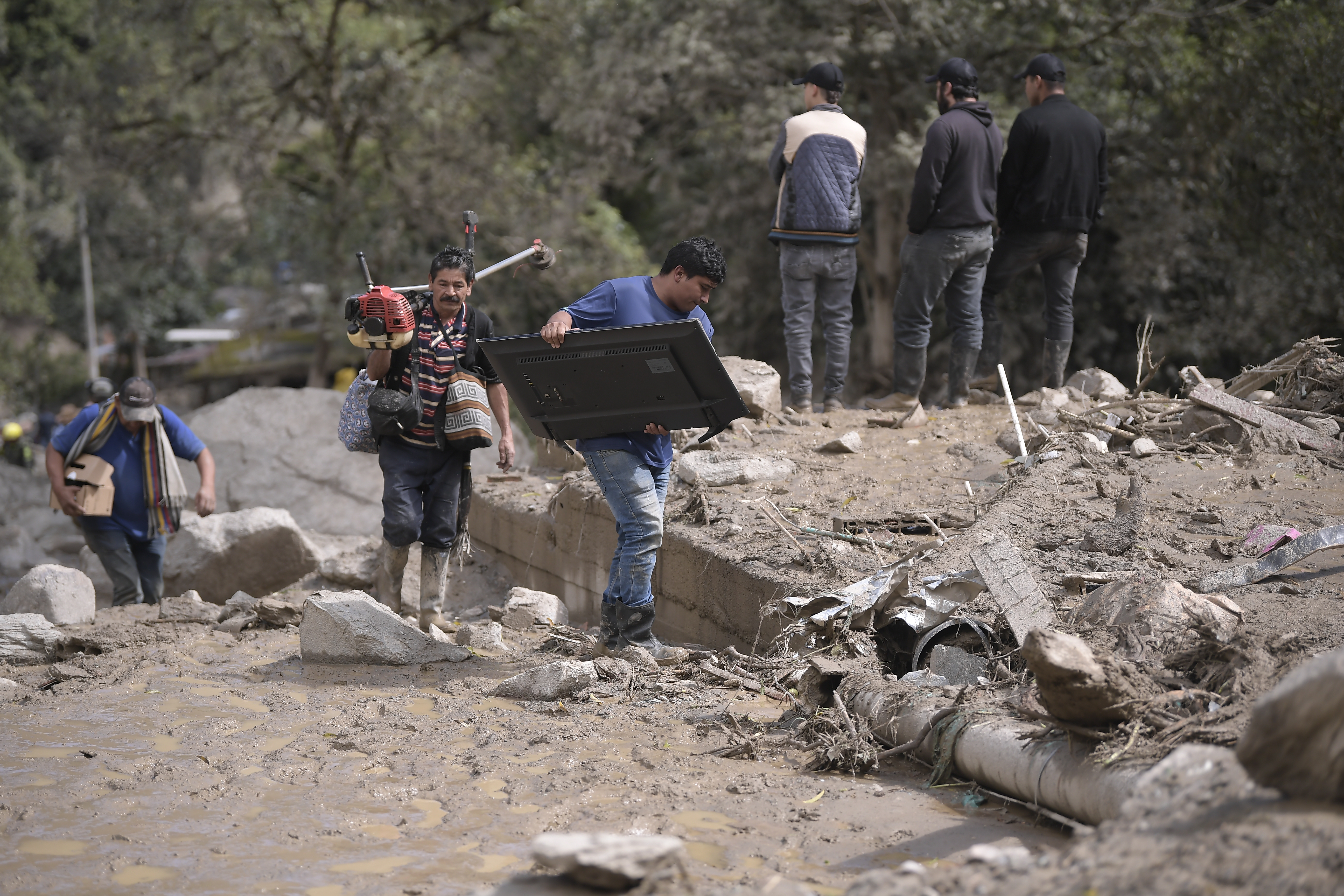 La incertidumbre de las 100 familias evacuadas por niveles del Río Negro en Quetame