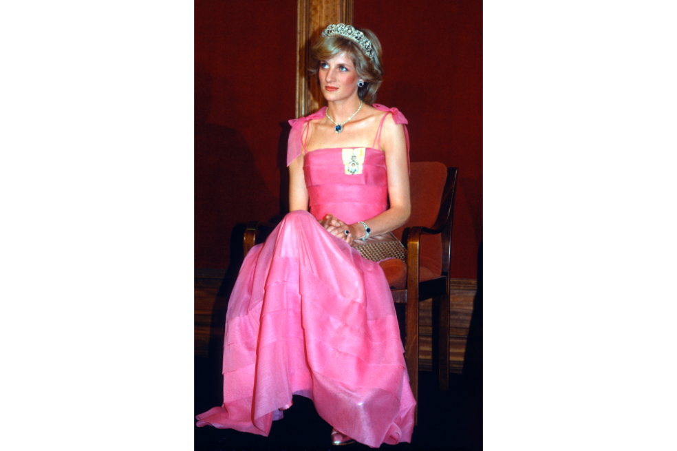 El vestido favorito de Lady Di vuelve a estar de moda.