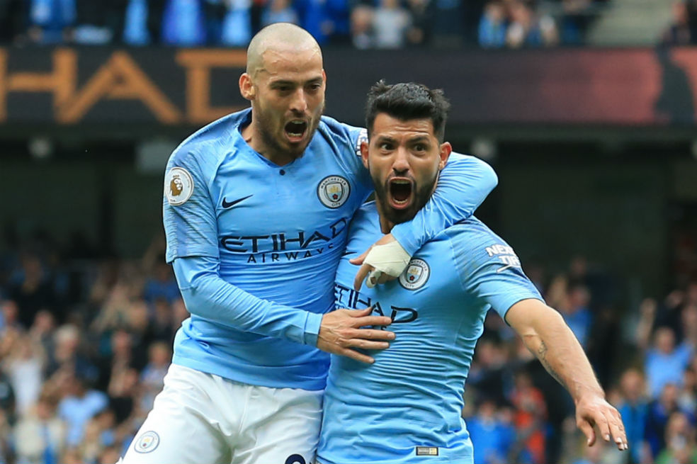 Sergio Agüero lideró la goleada del Manchester City frente al Huddersfield