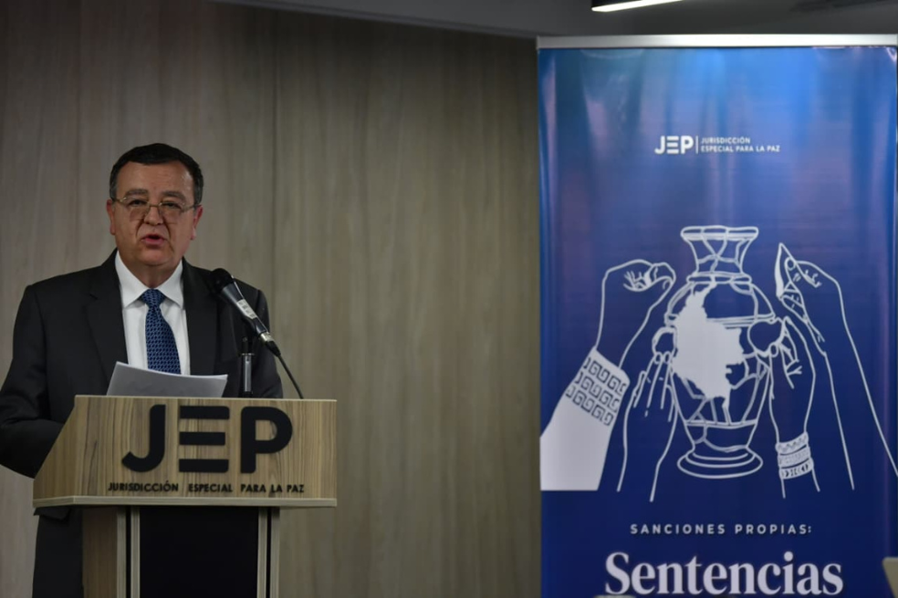 La JEP sancionó con ocho años a siete exjefes de las Farc por 21.936 casos de secuestro