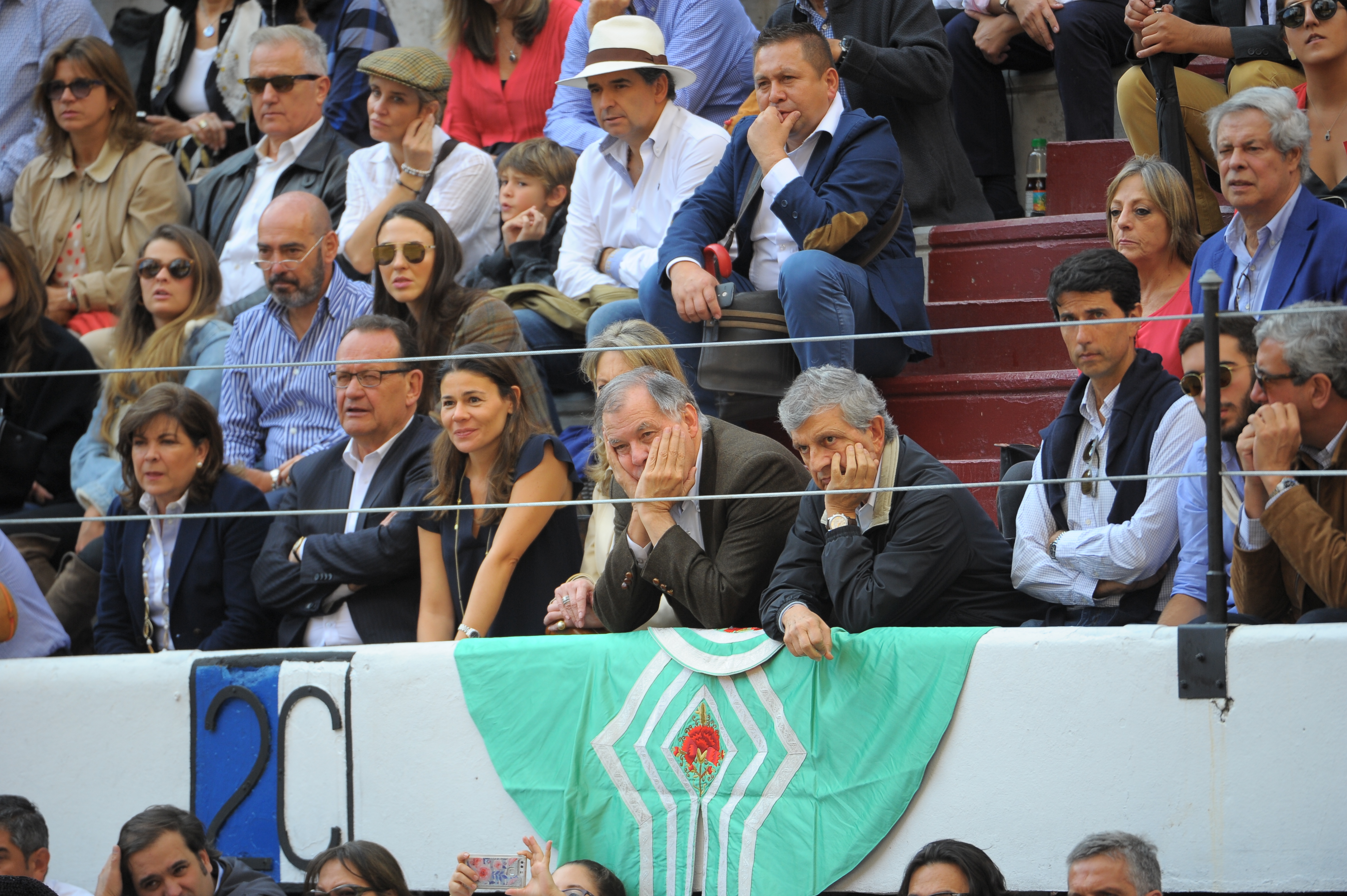 El exprocurador Ordóñez y Germán Castro Caycedo, las celebridades en la Santamaría
