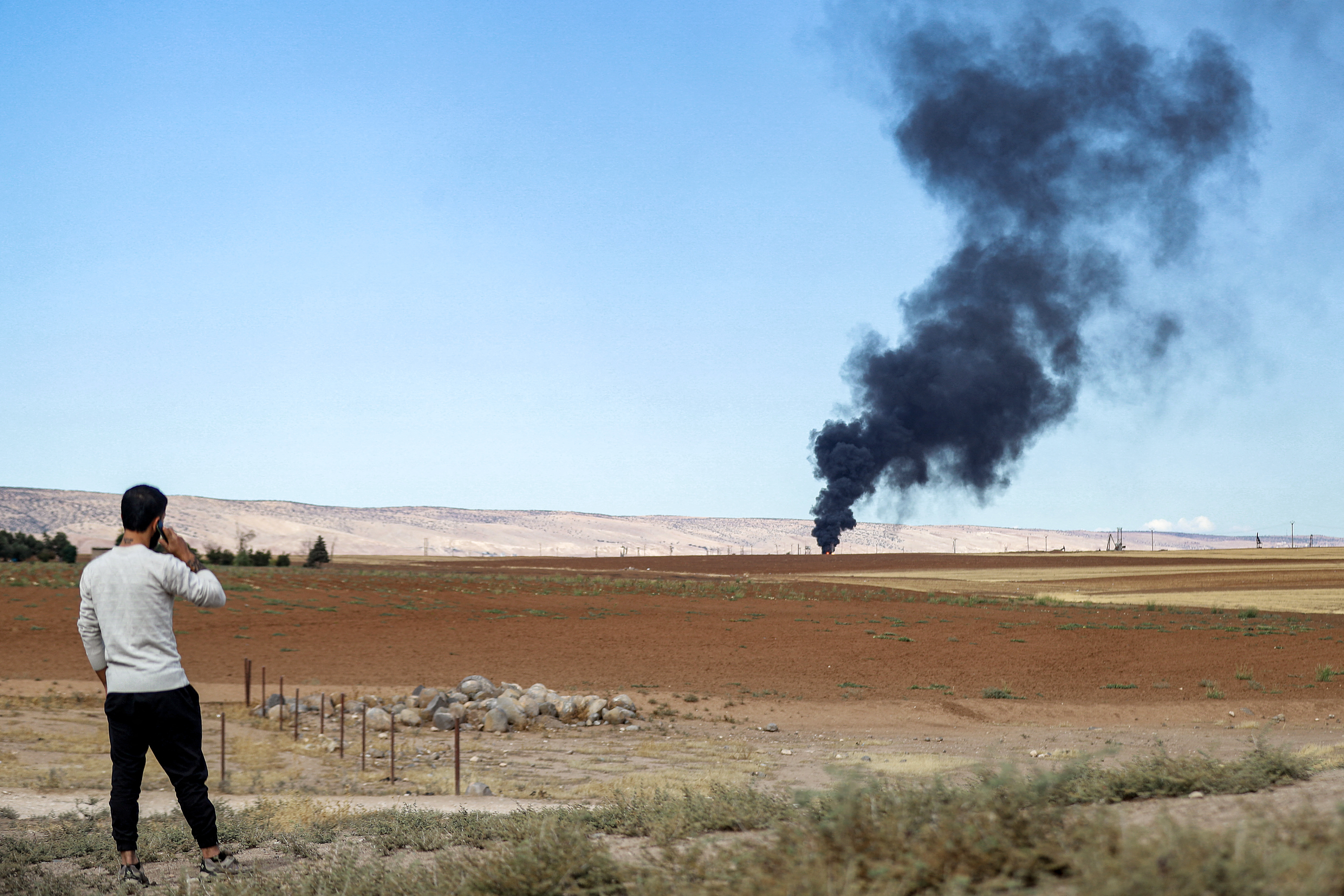 En un colegio militar de Siria, un ataque con bombas dejó más de 100 muertos