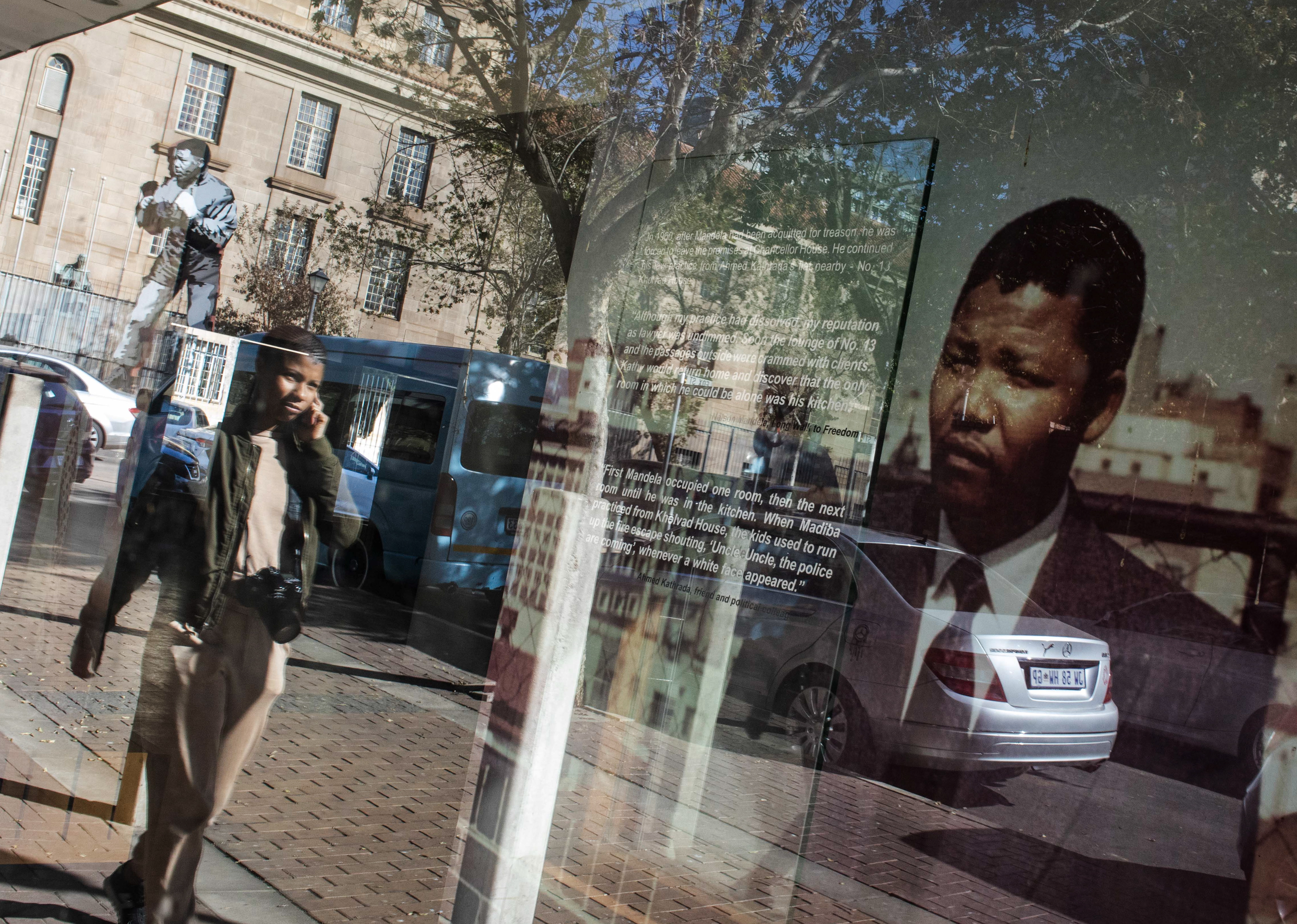 Nelson Mandela pasa de héroe a chivo expiatorio en Sudáfrica