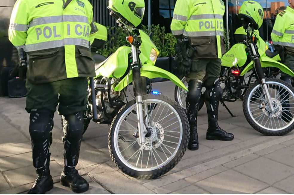 Policías en moto, nueva estrategia para hacer más seguro Transmilenio