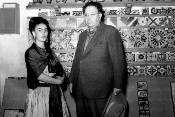 Museo inglés muestra en imágenes la vida de Frida Kahlo y Diego Rivera