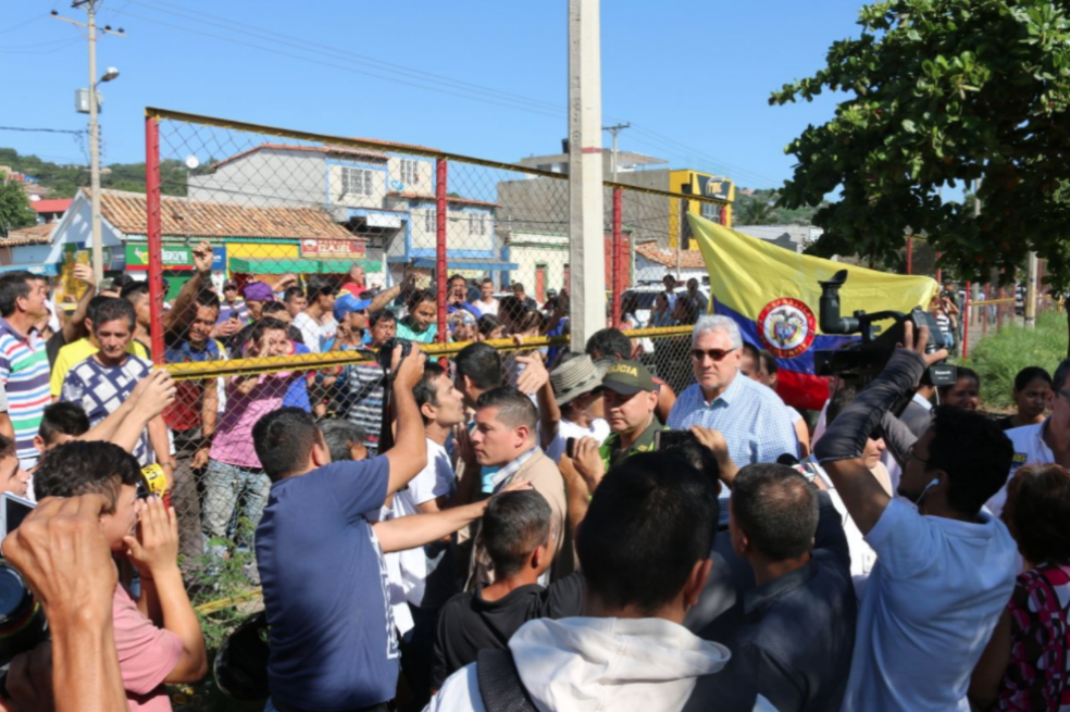 Atacan con bombas incendiarias a venezolanos en Cúcuta