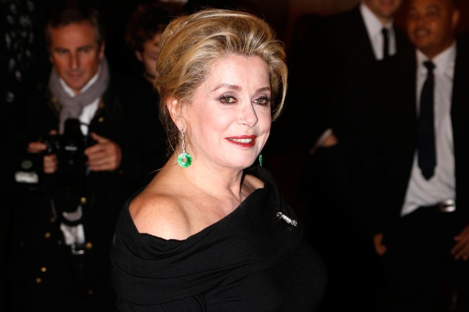 La actriz Deneuve y otras mujeres se oponen al movimiento #MeToo