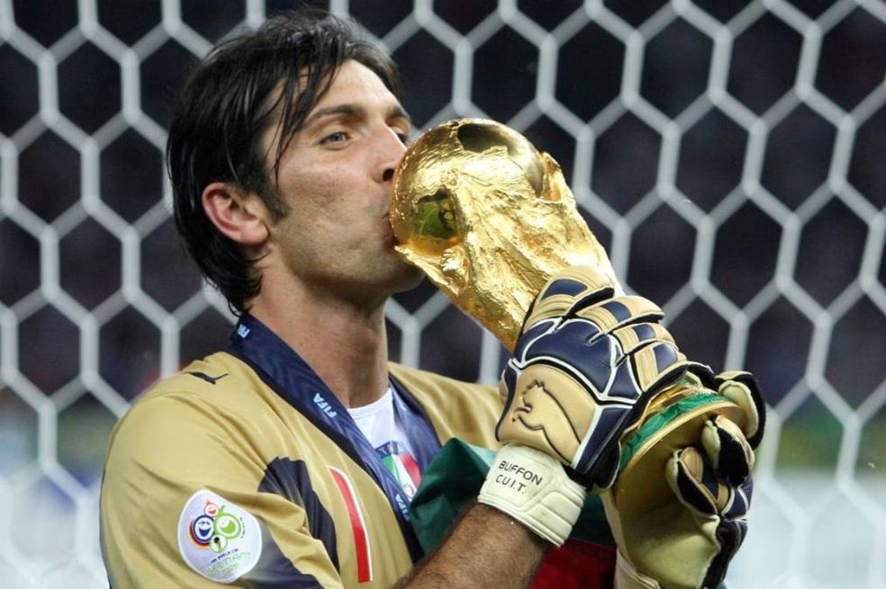 Gianluigi Buffon le dijo adiós al fútbol: “¡Gracias por todo, amigos!”