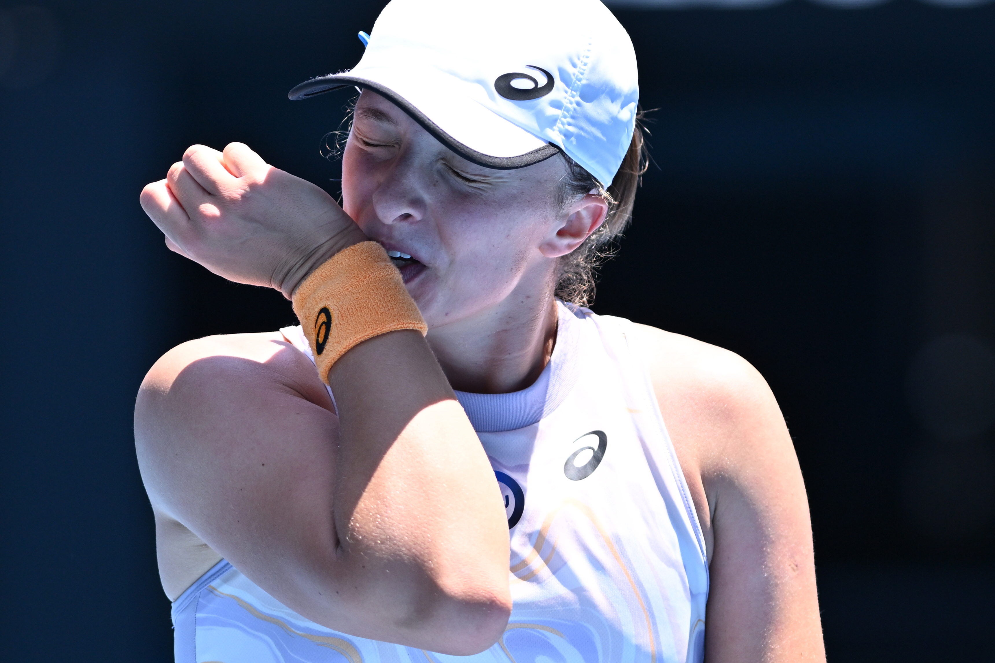 Abierto de Australia: Swiatek eliminada, Tsitsipas sigue en carrera