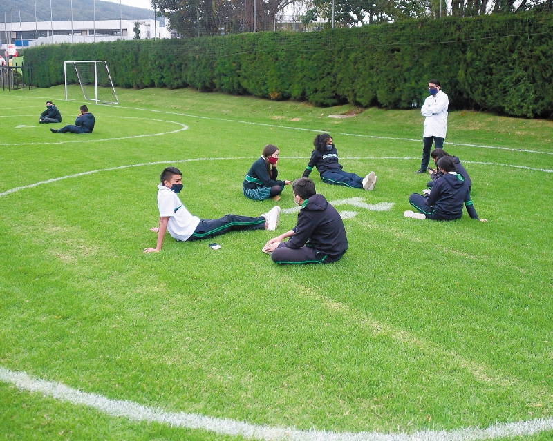 Los temores de prolongar la virtualidad en los colegios