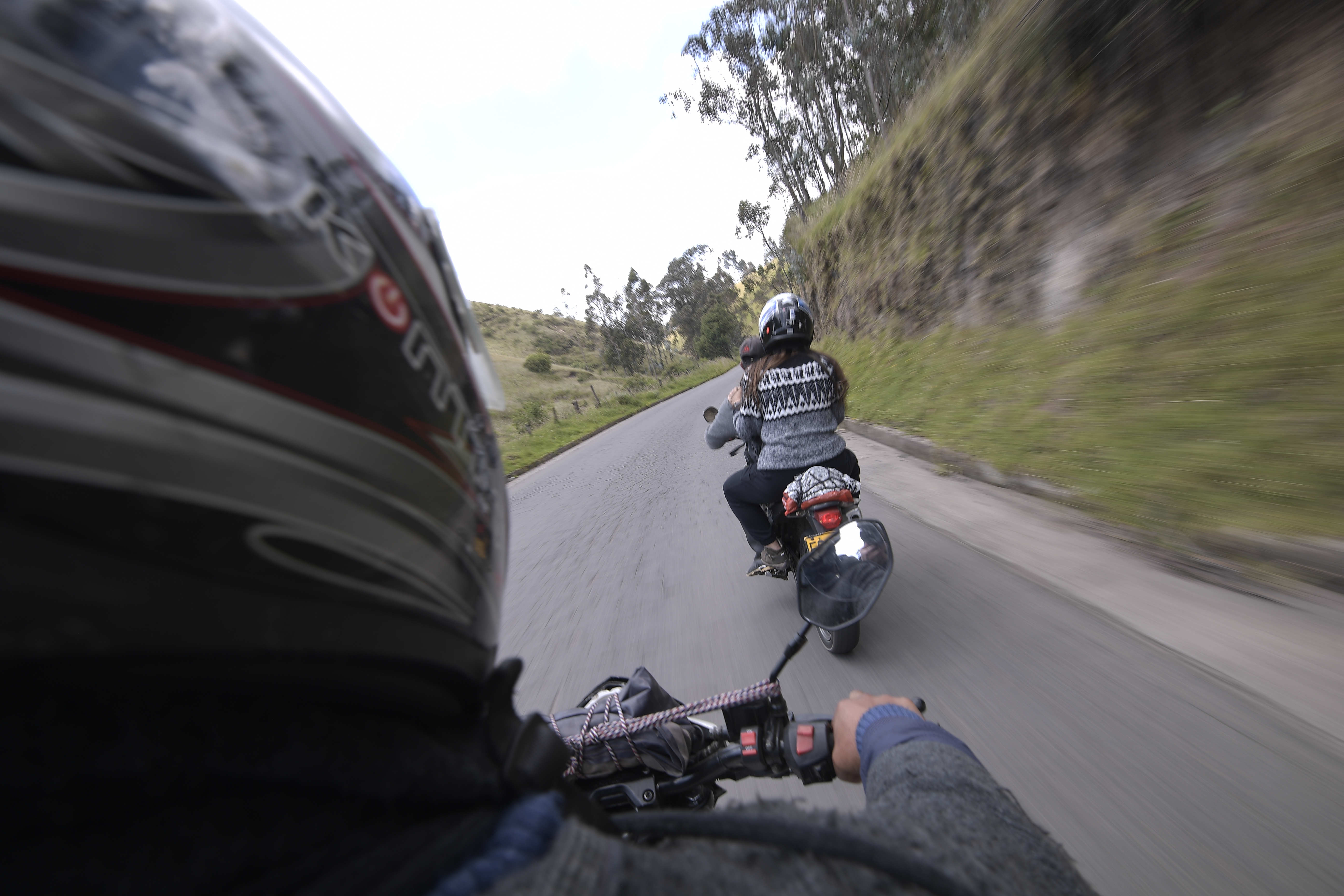 Amarrado a una moto: así exhibieron a ladrón por las calles Santa Rosa (Bolívar)