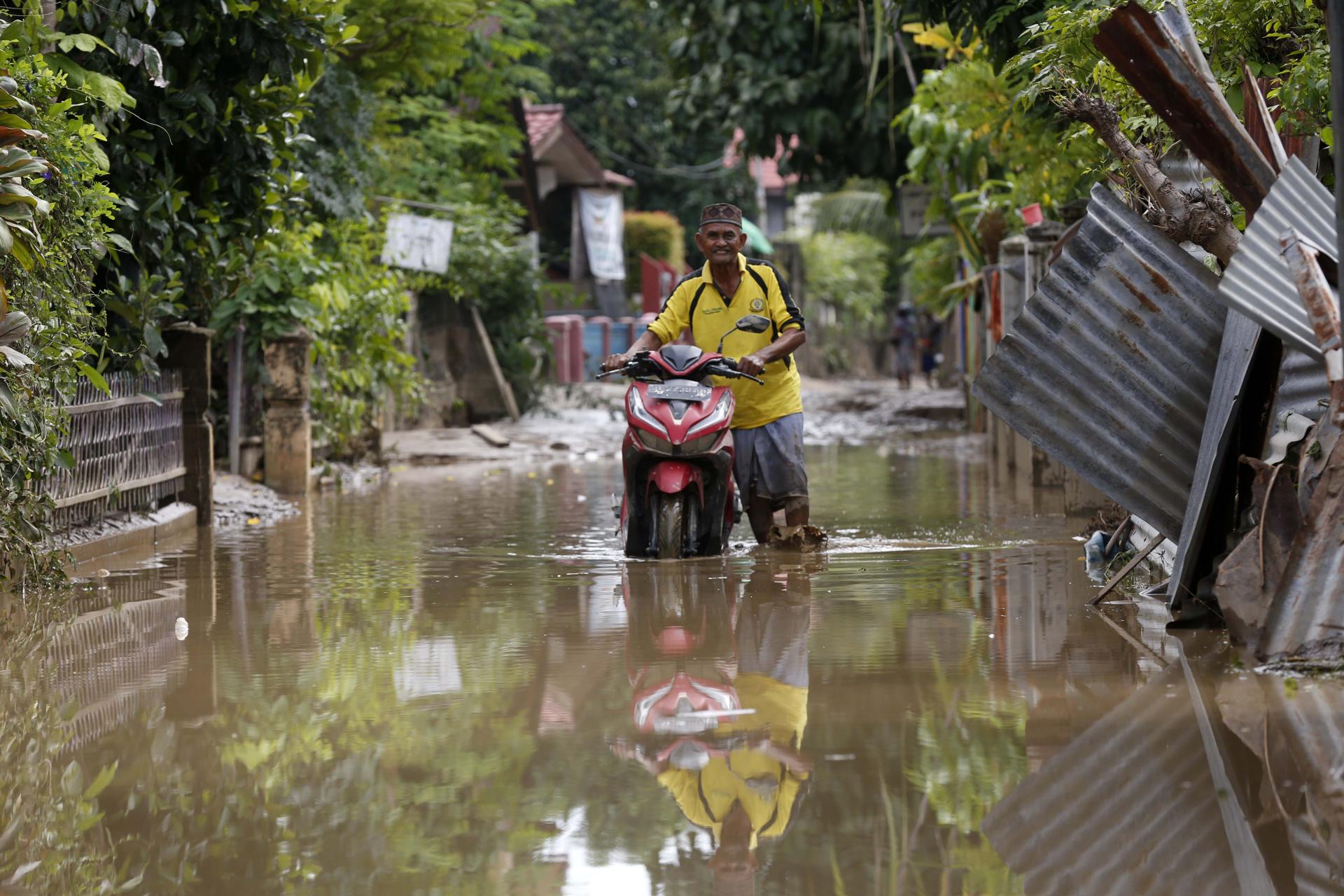 Un mes bajo el agua: ¿por qué son tan catastróficas las lluvias en Asia?