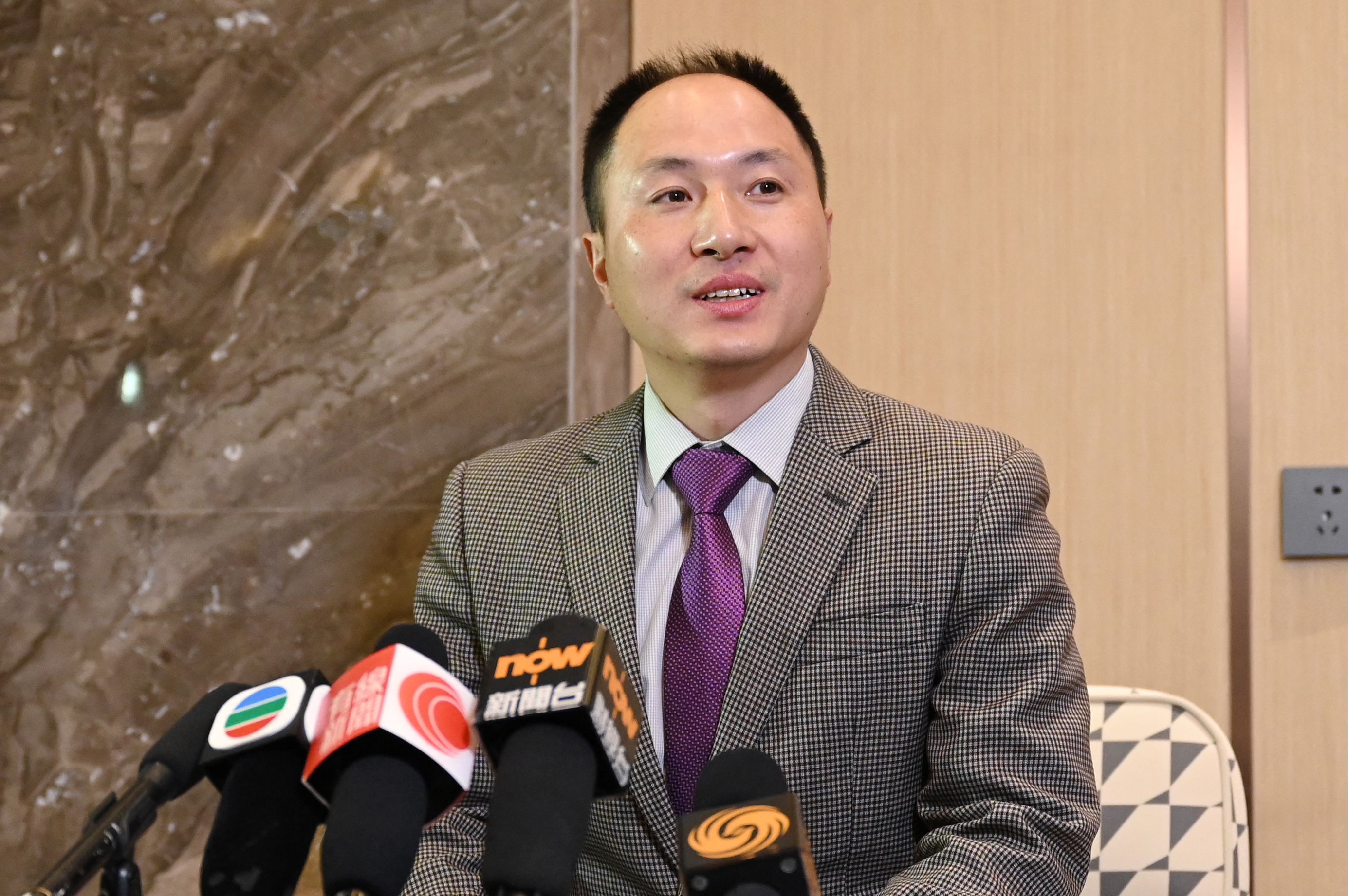Creador de los bebés transgénicos obtiene un visado para instalarse en Hong Kong
