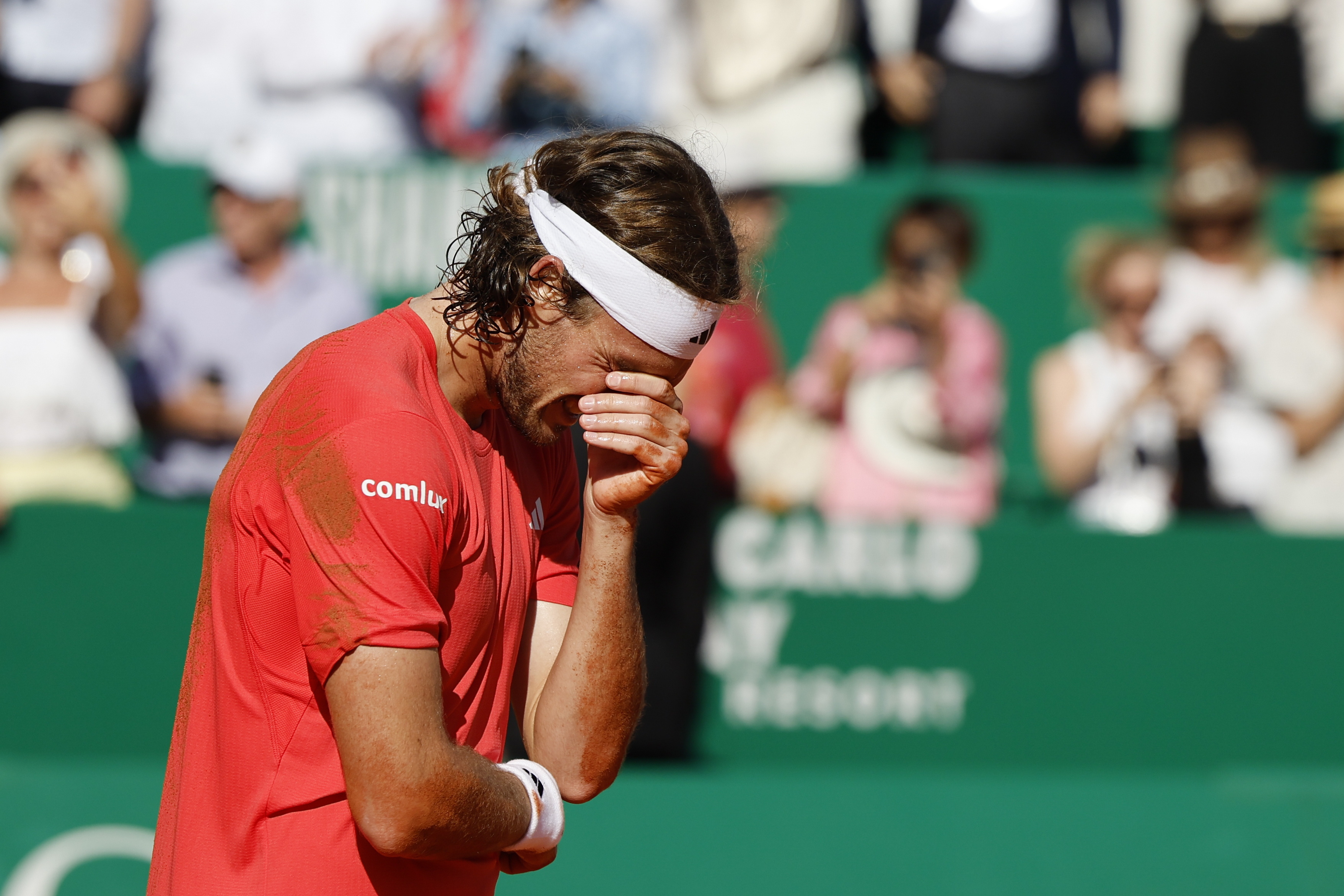 Tsitsipás culminó una semana inolvidable con su tercer título en el Masters de Montecarlo