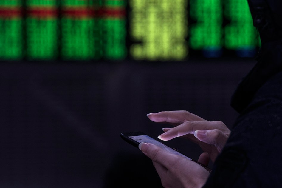 China supera los 100 millones de inversores en bolsa