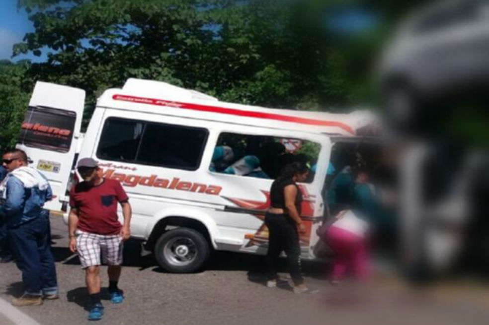Al menos 10 muertos deja accidente de tránsito en vías de Santander