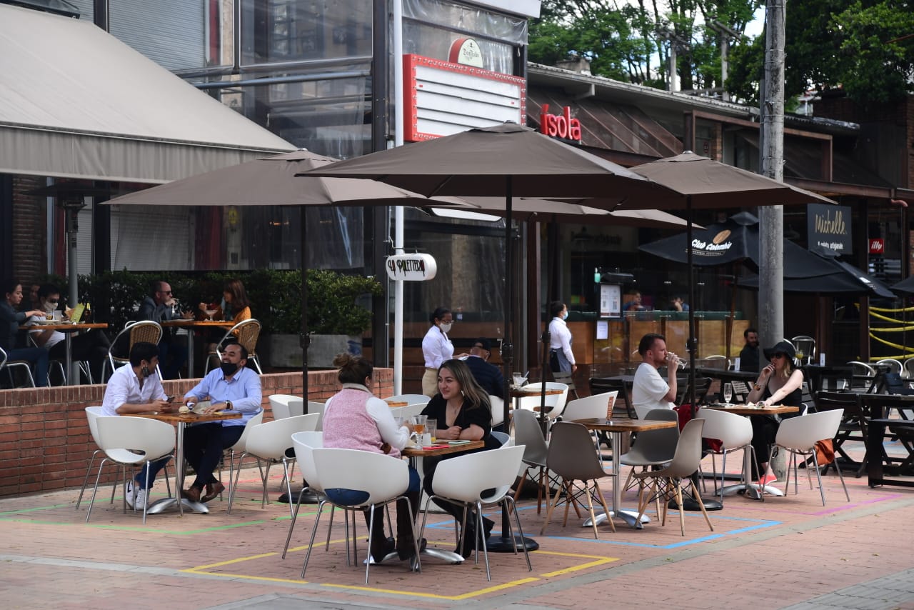 Negocios de comidas y bebidas tampoco tendrán impuesto al consumo en 2022