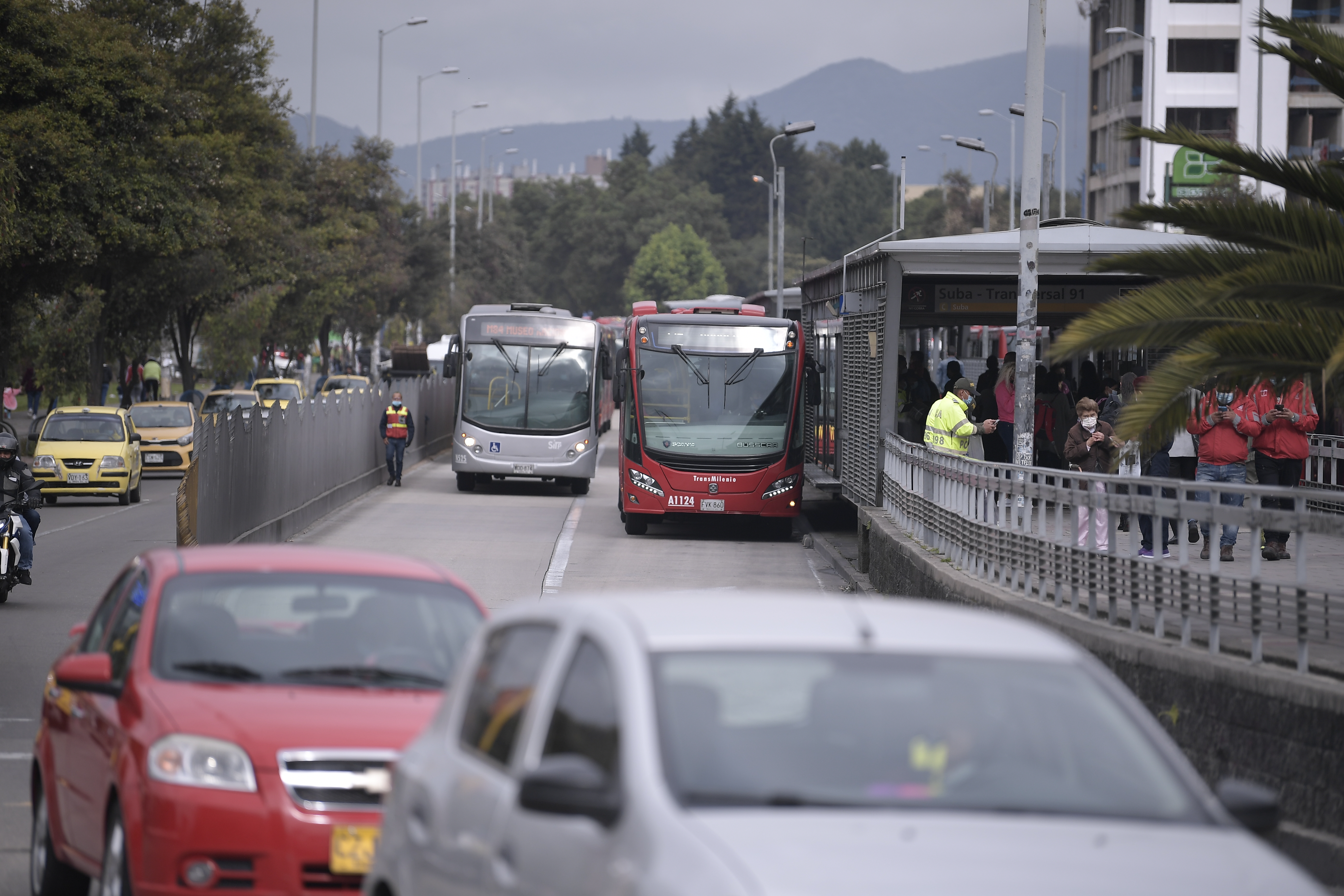 Mujer lesionada por las puertas de un bus de TM tuvo que ser remitida al hospital