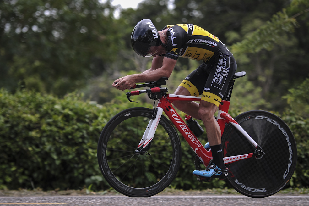 Aristóbulo Cala dio un paso importante al título de la Vuelta en Letras