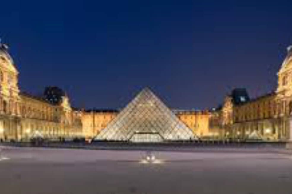El Louvre apuesta por la reserva previa para combatir el colapso