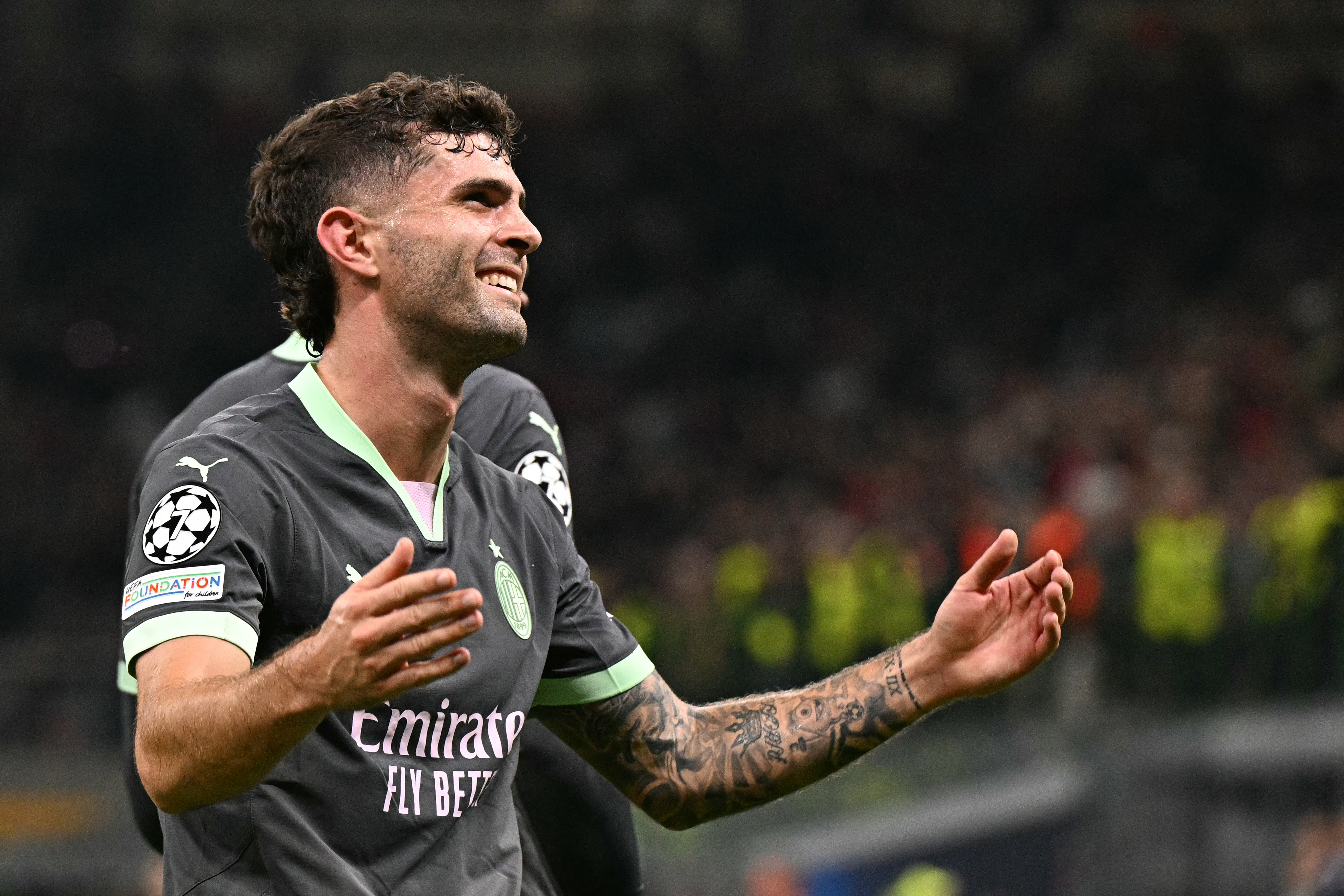 Increíble gol olímpico de Pulisic con Milan en el partido de la Champions: video