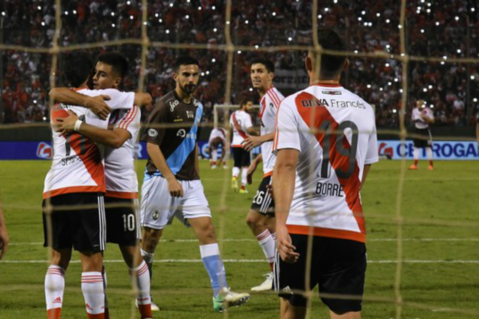 Santos Borré debutó con River Plate