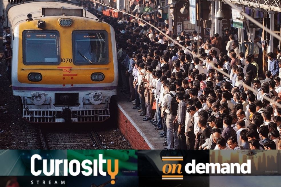 Recorre la colosal estación de tren Chhatrapati Shivaji Terminus de Mumbai