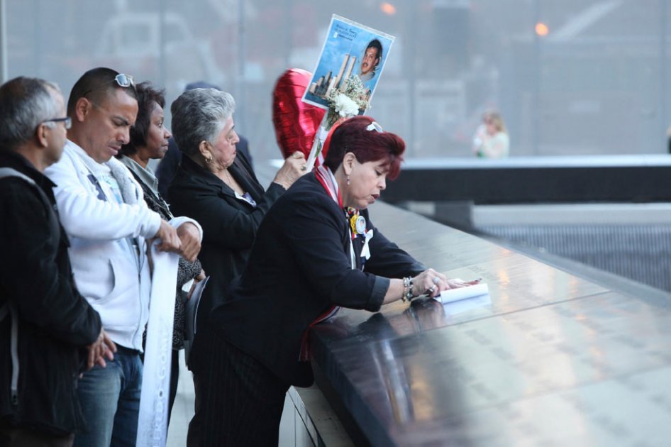 Comienza ceremonia en memoria de las víctimas de atentados del 11-S