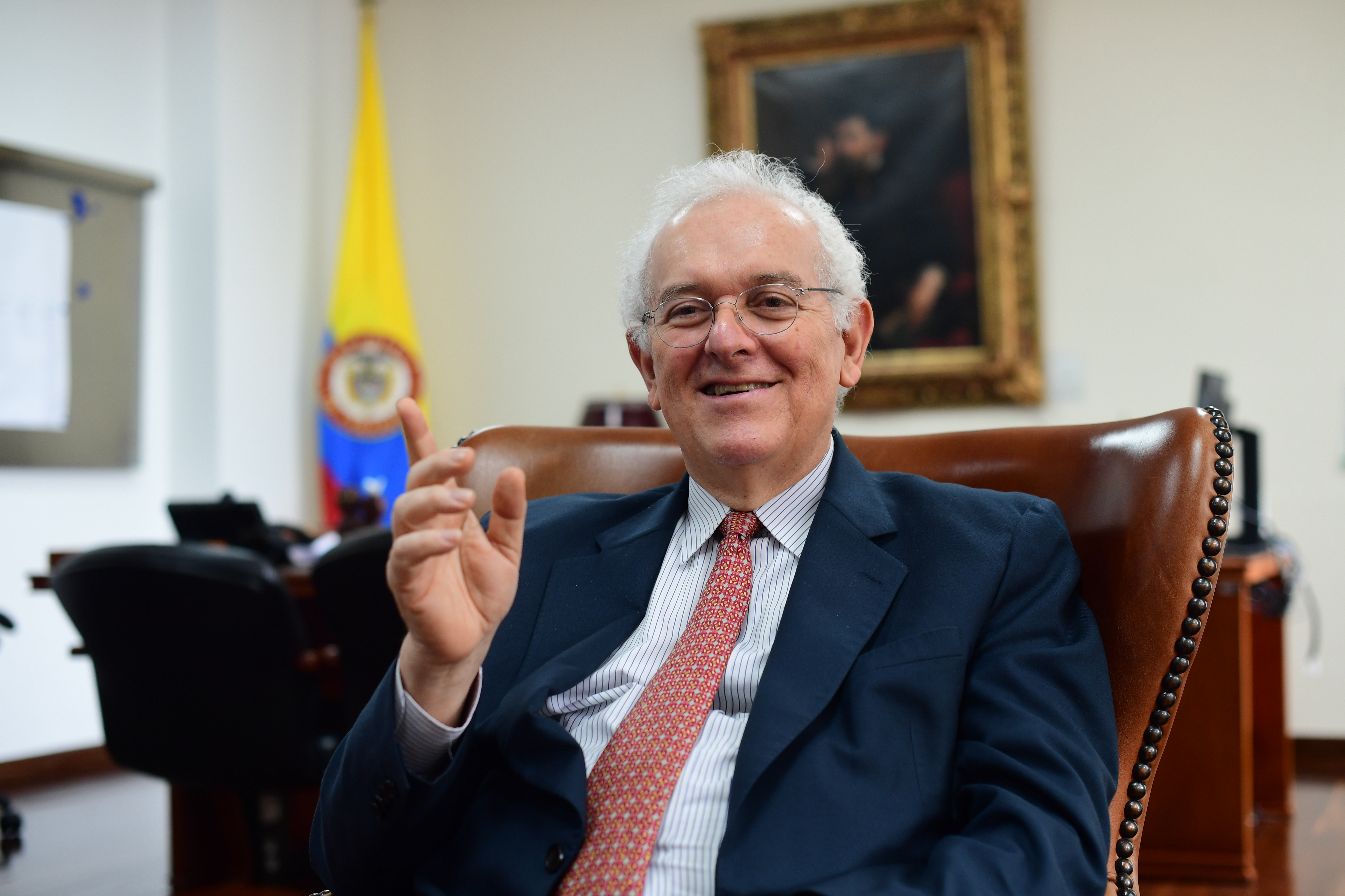 Gobierno pagará $4 billones adicionales del FEPC: ministro de Hacienda