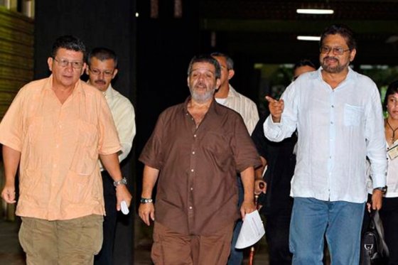 Farc denuncian operaciones militares en zona donde será liberado el general Alzate
