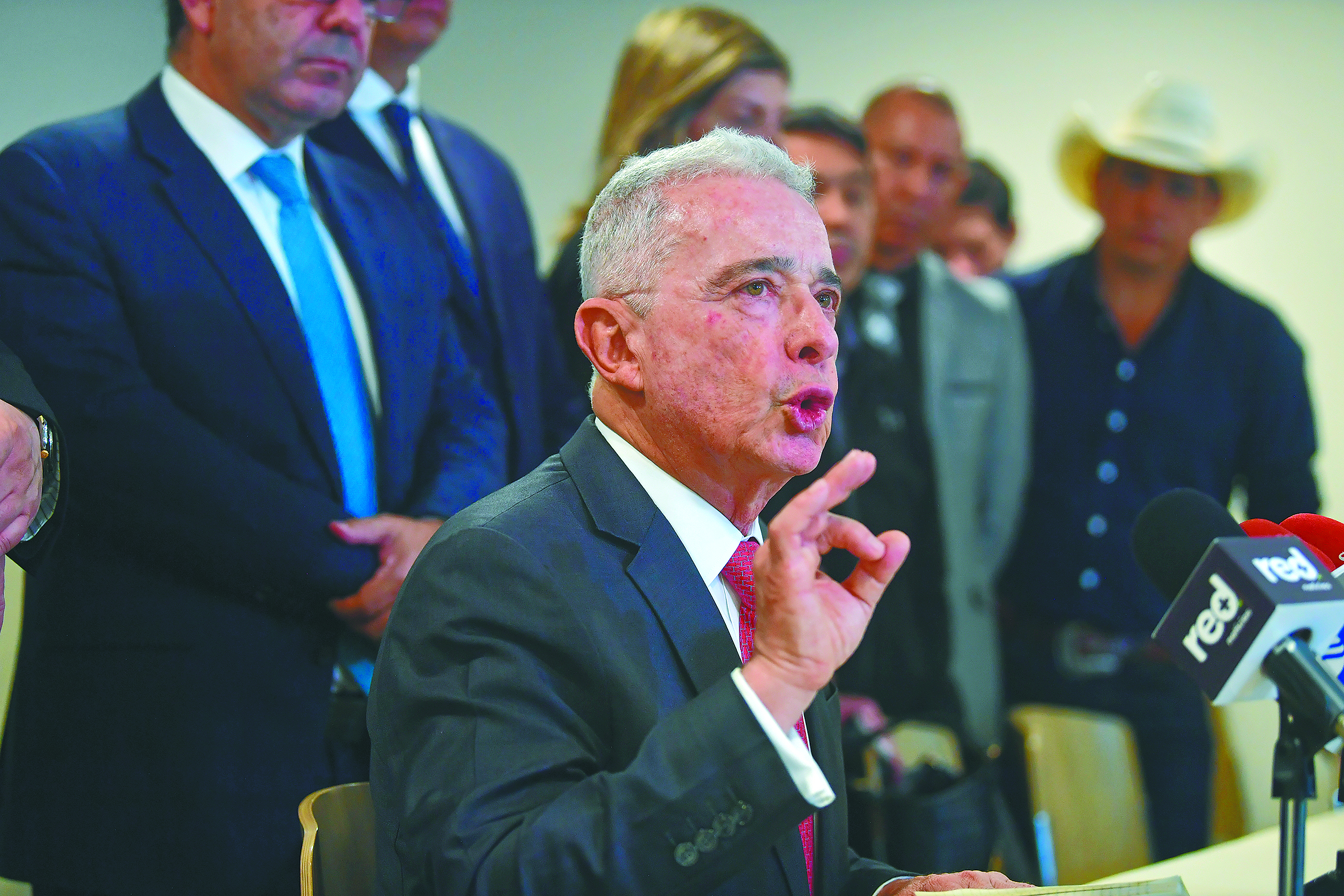 Corte Suprema aceptó impedimentos de magistrados que iban a realizar juicio a Uribe